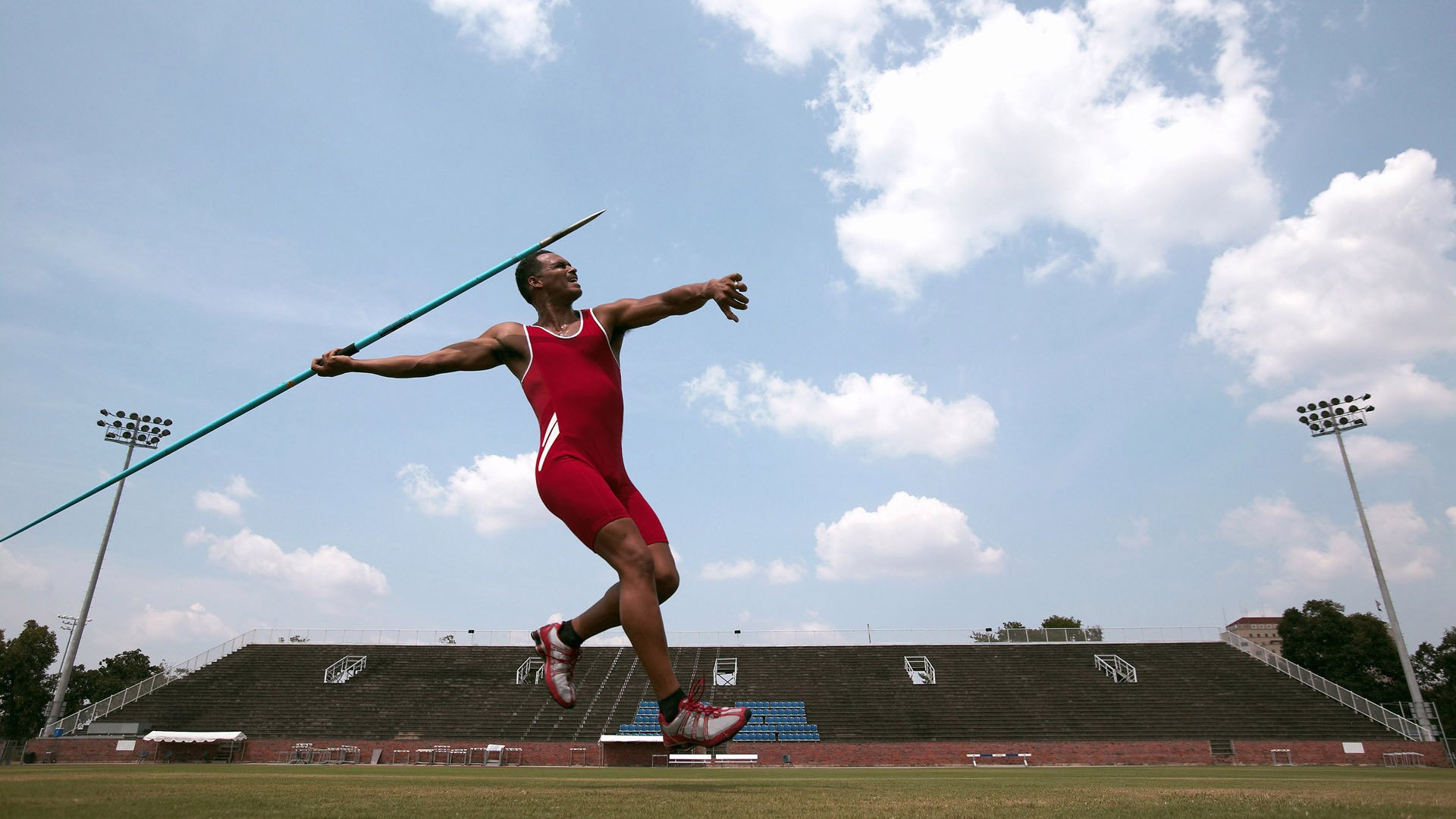 世界室内综合体能赛限定在客厅 参赛者上传视频参与评审